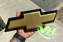 Cargar imagen en el visor de la galería, 07-13 Chevy Silverado Bowtie “Style 1” Emblem