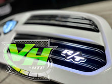 Cargar imagen en el visor de la galería, DODGE “RT” LED RGB Bluetooth Color Changing Emblem
