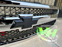 Cargar imagen en el visor de la galería, 07-13 Chevy Silverado Bowtie “Style 1” Emblem
