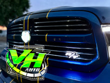Cargar imagen en el visor de la galería, DODGE “RT” LED RGB Bluetooth Color Changing Emblem