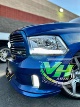 Load image into Gallery viewer, 09-18 Dodge Ram “R/T Style Switchback Sequential Clear Corner” Headlights
