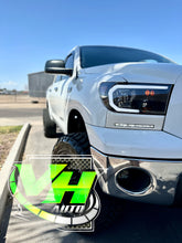 Cargar imagen en el visor de la galería, 07-13 Toyota Tundra 08-17 Sequoia “C Bar” Switchback Sequential Headlights