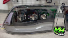 Cargar y reproducir el video en el visor de la galería, 09-18 Dodge Ram CYBER FULL LED Headlights