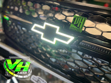 Cargar imagen en el visor de la galería, 03-06 LED Chevy Silverado Bowtie “Style 1” Emblem