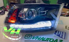 Cargar imagen en el visor de la galería, 09-18 Dodge Ram R/T Style Headlights