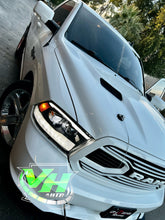 Cargar imagen en el visor de la galería, 09-18 Dodge Ram Sequential Dual Projector Headlights