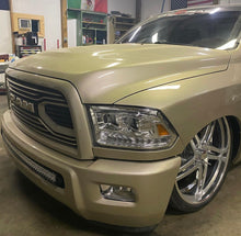 Cargar imagen en el visor de la galería, 09-18 Dodge Ram Switchback Dual Projector Headlights