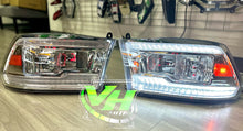 Cargar imagen en el visor de la galería, 09-18 Dodge Ram DUAL SEQUENTIAL LED Reflector Headlights