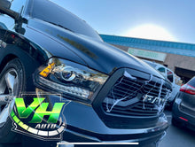 Cargar imagen en el visor de la galería, 09-18 Dodge Ram R/T Style Headlights