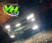 Cargar imagen en el visor de la galería, 03-06 LED Chevy Silverado Bowtie “Style 1” Emblem