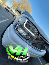 Load image into Gallery viewer, 99-06 GMC Sierra Yukon "L Bar" Headlights