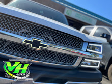 Cargar imagen en el visor de la galería, 03-06 LED Chevy Silverado Bowtie “Style 1” Emblem