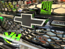 Cargar imagen en el visor de la galería, 03-06 LED Chevy Silverado Bowtie “Style 1” Emblem