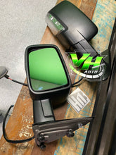 Cargar imagen en el visor de la galería, 09-18 Dodge Ram R/T Style Mirrors