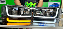 Load image into Gallery viewer, 99-06 GMC Sierra Yukon "Double L Bar Switchback" Headlights