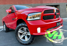 Cargar imagen en el visor de la galería, 09-18 Dodge Ram DUAL SEQUENTIAL LED Projector Headlights