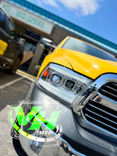 Cargar imagen en el visor de la galería, 09-18 Dodge Ram DUAL SEQUENTIAL LED Projector Headlights