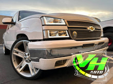 Cargar imagen en el visor de la galería, 03-06 LED Chevy Silverado Bowtie “Style 1” Emblem