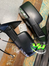 Cargar imagen en el visor de la galería, 09-18 Dodge Ram R/T Style Mirrors