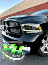 Cargar imagen en el visor de la galería, 09-18 Dodge Ram TRIPLE SEQUENTIAL LED Projector Headlights