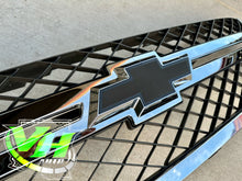 Cargar imagen en el visor de la galería, 07-13 Chevy Silverado Bowtie “Style 1” Emblem