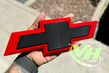 Cargar imagen en el visor de la galería, Chevy Rear Tailgate Bowtie Emblem
