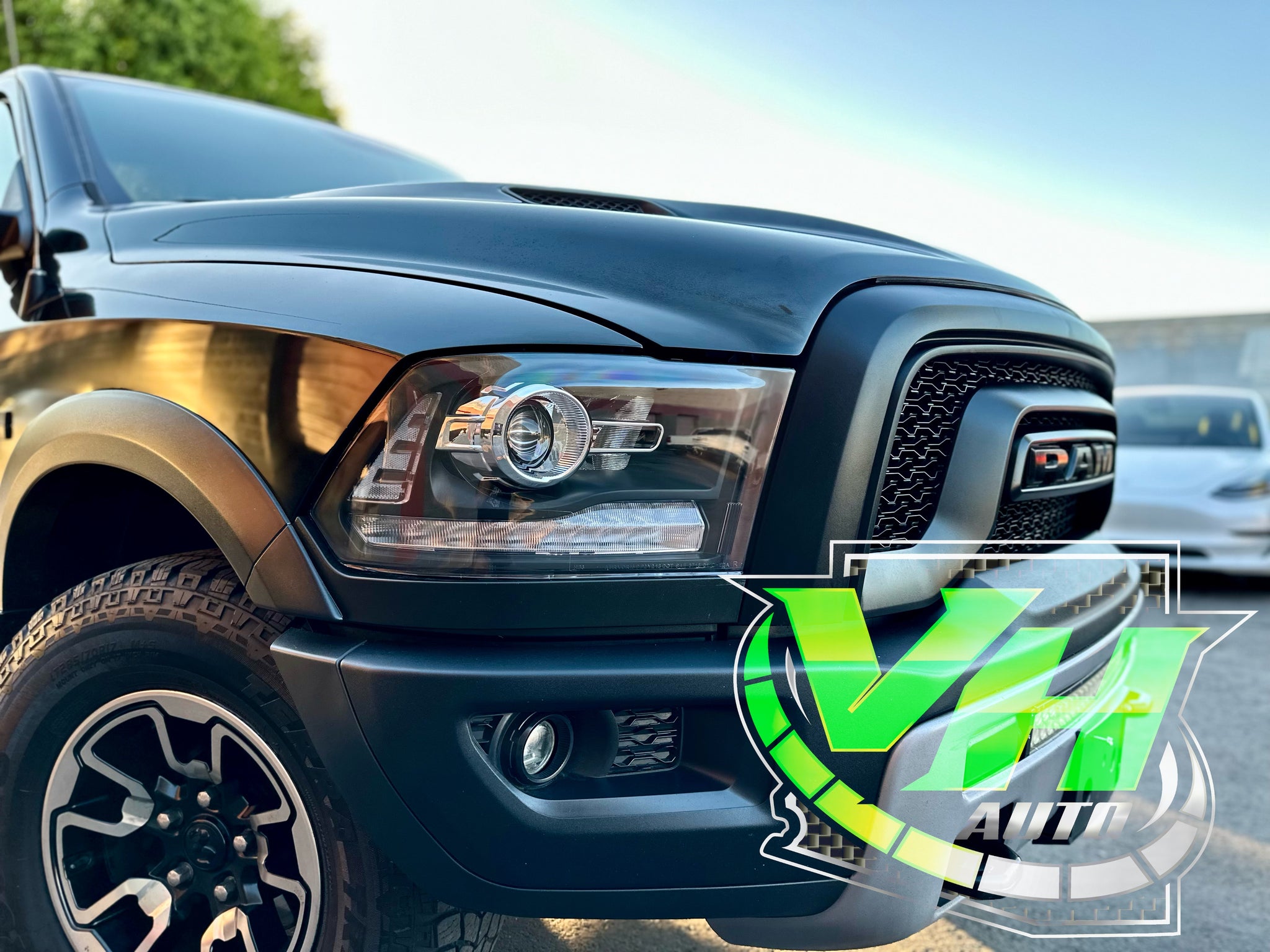 09-18 Dodge Ram “R/T Style Clear Corner” Headlights