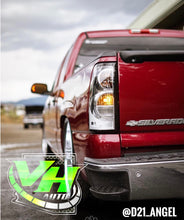 Cargar imagen en el visor de la galería, 2003-2006 Chevy Silverado “JDM Clear” Tail Lamps
