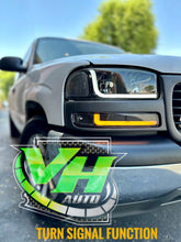 Load image into Gallery viewer, 99-06 GMC Sierra Yukon &quot;Double L Bar Switchback&quot; Headlights
