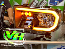 Cargar imagen en el visor de la galería, 07-13 Toyota Tundra 08-17 Sequoia “C Bar” Switchback Sequential Headlights
