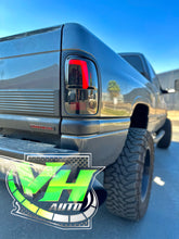 Cargar imagen en el visor de la galería, 1994 - 2001 Dodge Ram &quot;r Bar&quot; LED Tail Lamps
