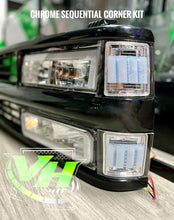 Cargar imagen en el visor de la galería, 94-98 Chevy Silverado Tahoe Blazer SEQUENTIAL SIGNAL Corner Lamp Kit
