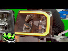 Cargar y reproducir el video en el visor de la galería, 07-13 Chevy Silverado &quot;Switchback Sequential Big C Reflector&quot; Headlights
