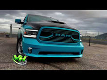 Cargar y reproducir el video en el visor de la galería, 13-18 Dodge Ram 1500 “Switchback Sequential Style 1” FULL LED DRL Fog Lamps
