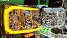 Cargar imagen en el visor de la galería, 07-13 Chevy Silverado &quot;Switchback Sequential Big C Reflector&quot; Headlights
