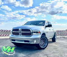 Cargar imagen en el visor de la galería, 09-18 Dodge Ram DUAL SEQUENTIAL LED Projector Headlights
