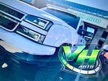 Cargar imagen en el visor de la galería, 2003 - 2006 Chevy Silverado LED DRL GEN 1 &quot;C&quot; Bar Headlamps
