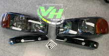 Cargar imagen en el visor de la galería, 99-06 GMC Sierra Yukon Original Style Headlights
