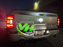 Cargar imagen en el visor de la galería, Dodge Ram LED Emblem
