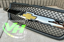 Cargar imagen en el visor de la galería, 99-02 Chevy Silverado / 00-06 Tahoe Suburban Bowtie “Style 1” Emblem
