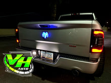 Cargar imagen en el visor de la galería, Dodge Ram LED Emblem
