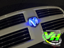 Cargar imagen en el visor de la galería, Dodge Ram LED Emblem
