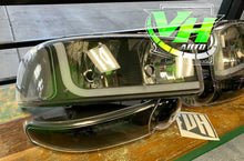 Cargar imagen en el visor de la galería, 99-06 GMC Sierra Yukon &quot;L Bar&quot; Headlights
