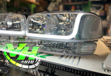 Cargar imagen en el visor de la galería, 99-06 GMC Sierra Yukon &quot;L Bar&quot; Headlights
