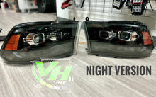 Cargar imagen en el visor de la galería, 09-18 Dodge Ram Sequential Dual Projector Headlights
