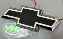 Cargar imagen en el visor de la galería, 07-13 LED Chevy Silverado Bowtie “Style 1” Emblem
