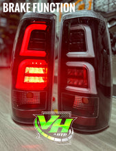 Cargar imagen en el visor de la galería, 1999-2006 Chevy Silverado GMC Sierra LED “Double C Bar” Tail Lamps
