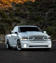 Cargar imagen en el visor de la galería, 09-18 Dodge Ram Sequential Dual Projector Headlights
