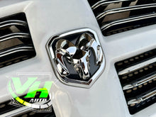 Cargar imagen en el visor de la galería, Dodge Ram LED Emblem
