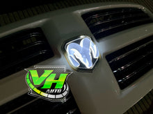 Cargar imagen en el visor de la galería, Dodge Ram LED Emblem
